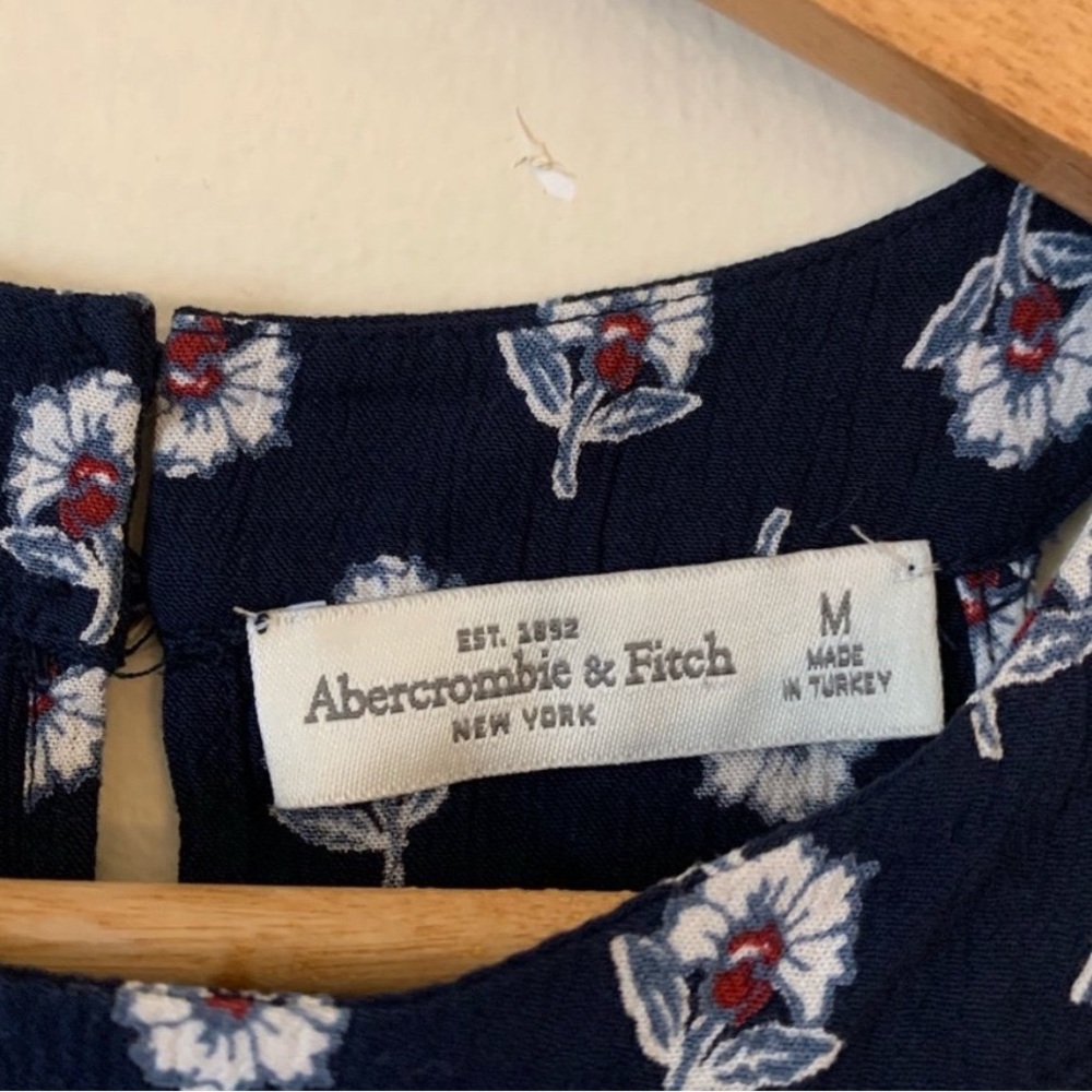Abercrombie & Fitch Navy Floral Crochet-Hem Tank Top - Picture 4 of 4